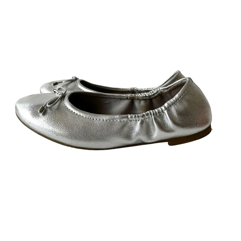American Eagle Little Girls Ballet Flats Silver Metallic Bow Size 12.5 Worn Once